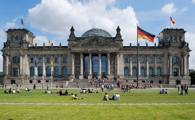 Almanya Acil Olarak 1 Milyon 200 Bin Çalışan Arıyor
